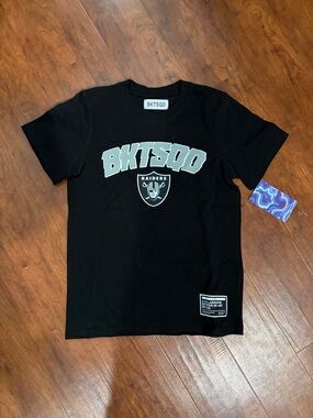 NWT BKTSQD Boys Raiders Graphic Tee in Black and Light Gray Size M
